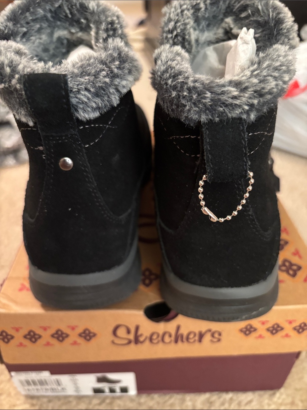 Skechers Women's Black Faux-Fur Trim Winter Ankle Boots - Picture 6 of 6